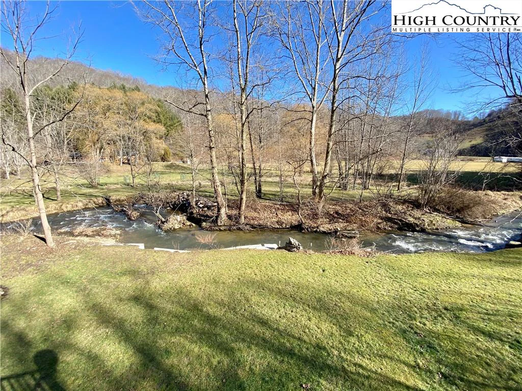 Image number 5 for the current listing