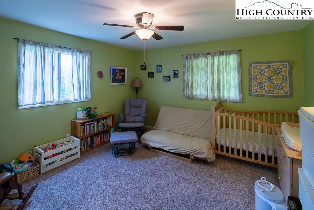 Image number 6 for the current listing