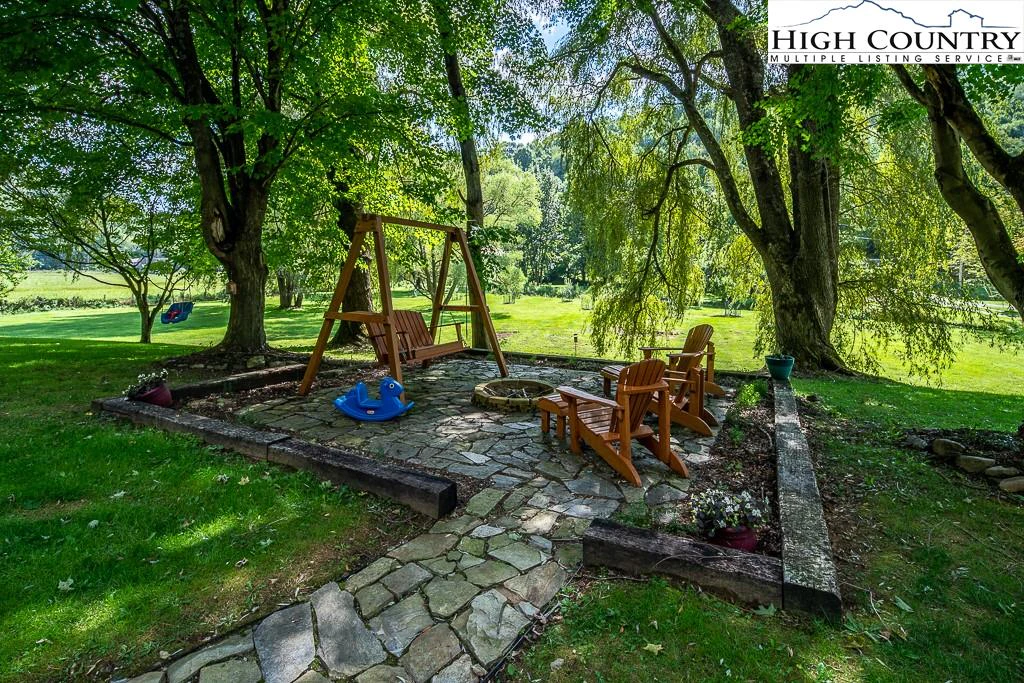 Image number 29 for the current listing