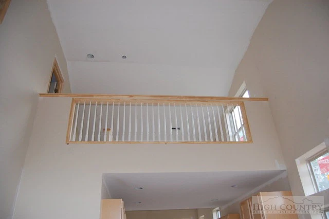 Image number 10 for the current listing