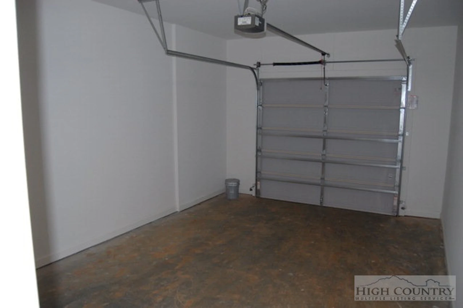 Image number 5 for the current listing