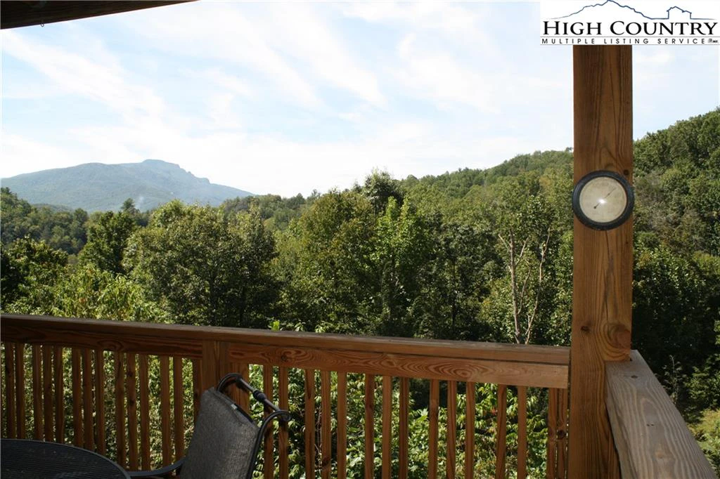 Image number 5 for the current listing