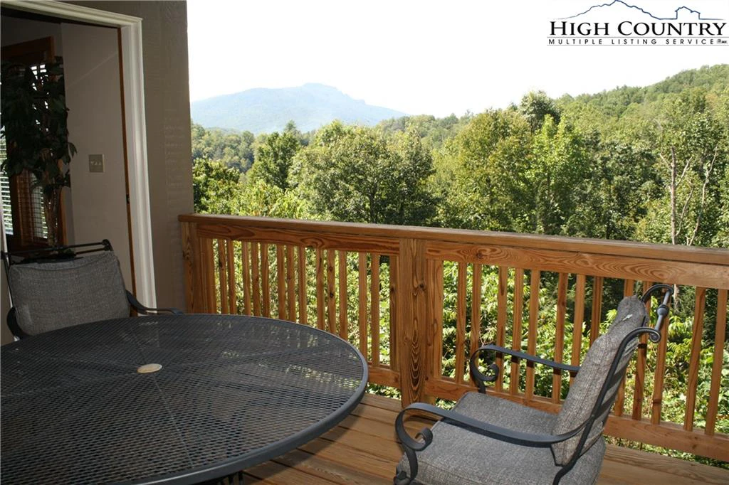 Image number 3 for the current listing