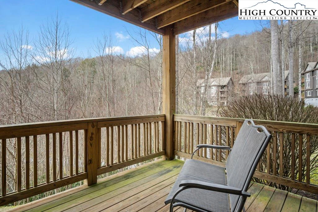 Image number 19 for the current listing