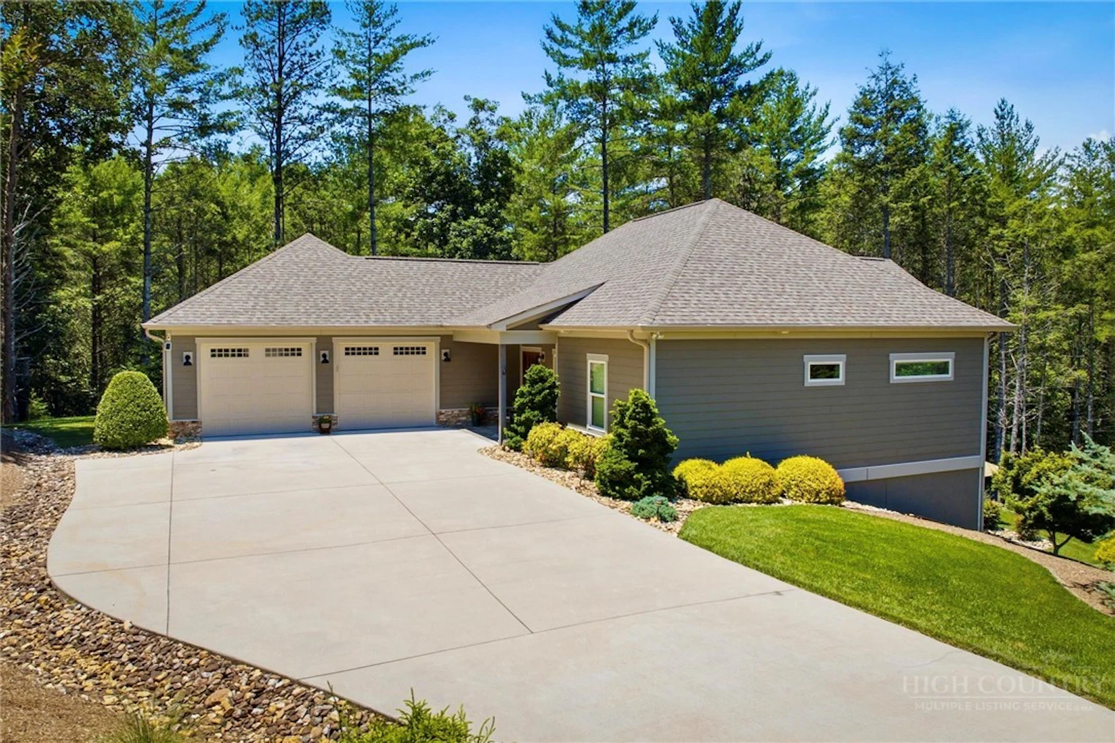 Image number 11 for the current listing