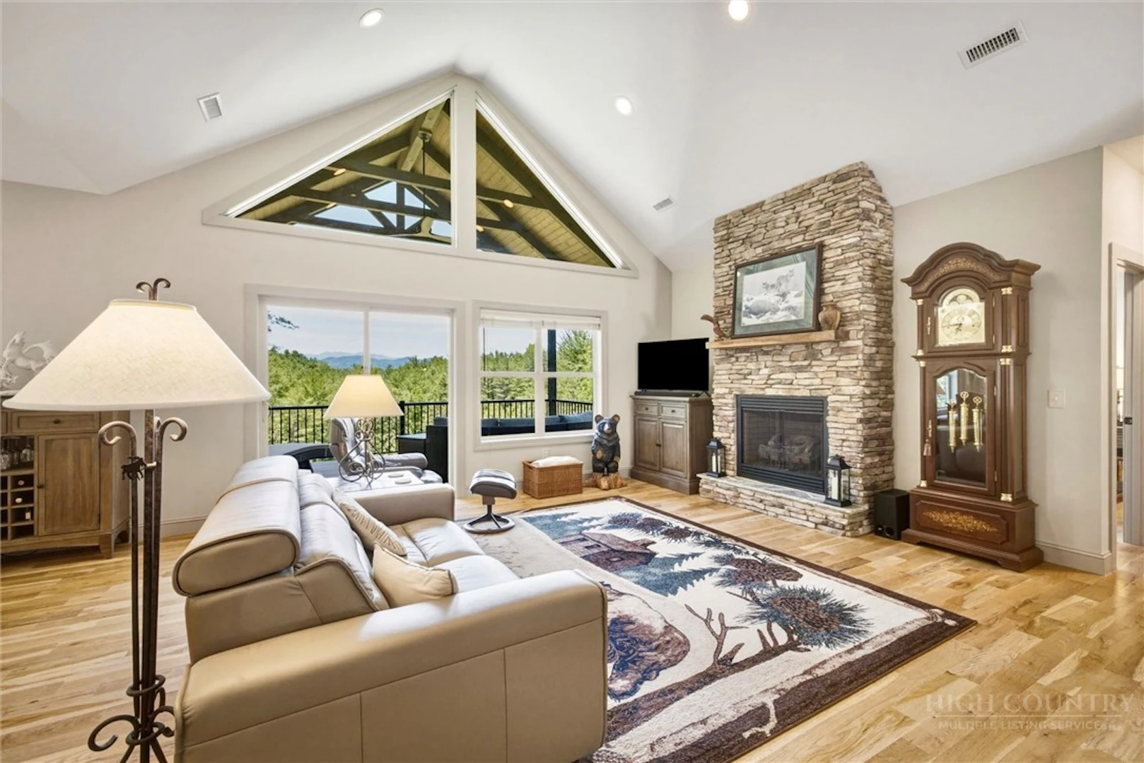Image number 12 for the current listing