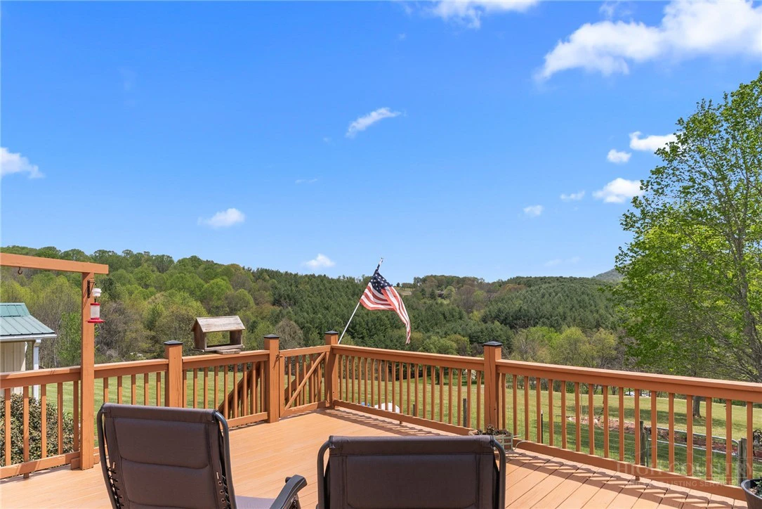 Image number 9 for the current listing