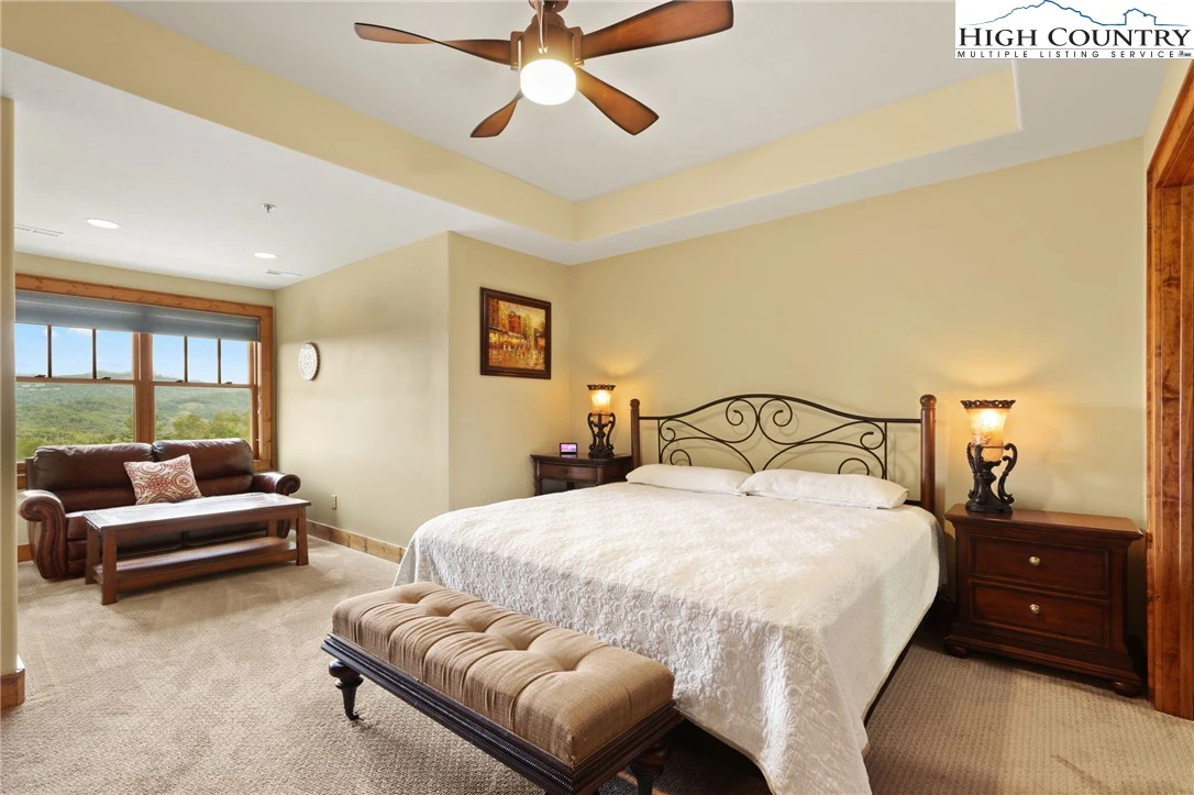 Image number 5 for the current listing