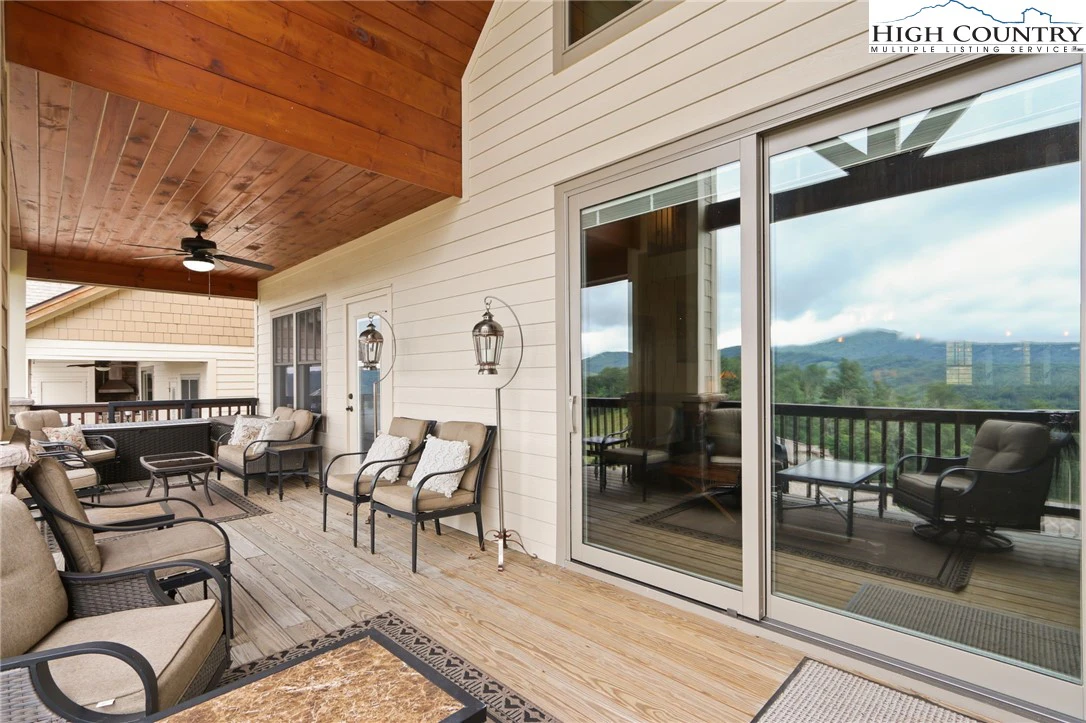 Image number 2 for the current listing