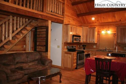 Image number 8 for the current listing