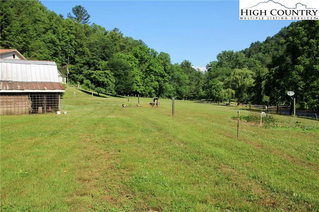 Image number 18 for the current listing