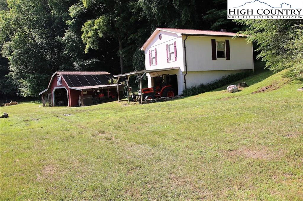 Image number 15 for the current listing