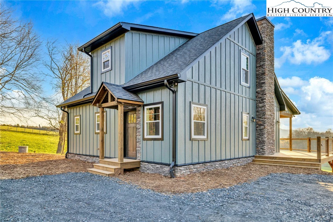 Image number 1 for the current listing