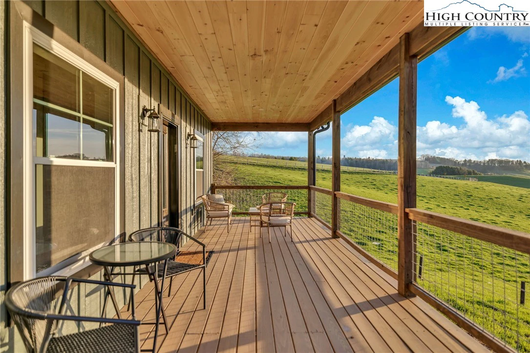 Image number 10 for the current listing