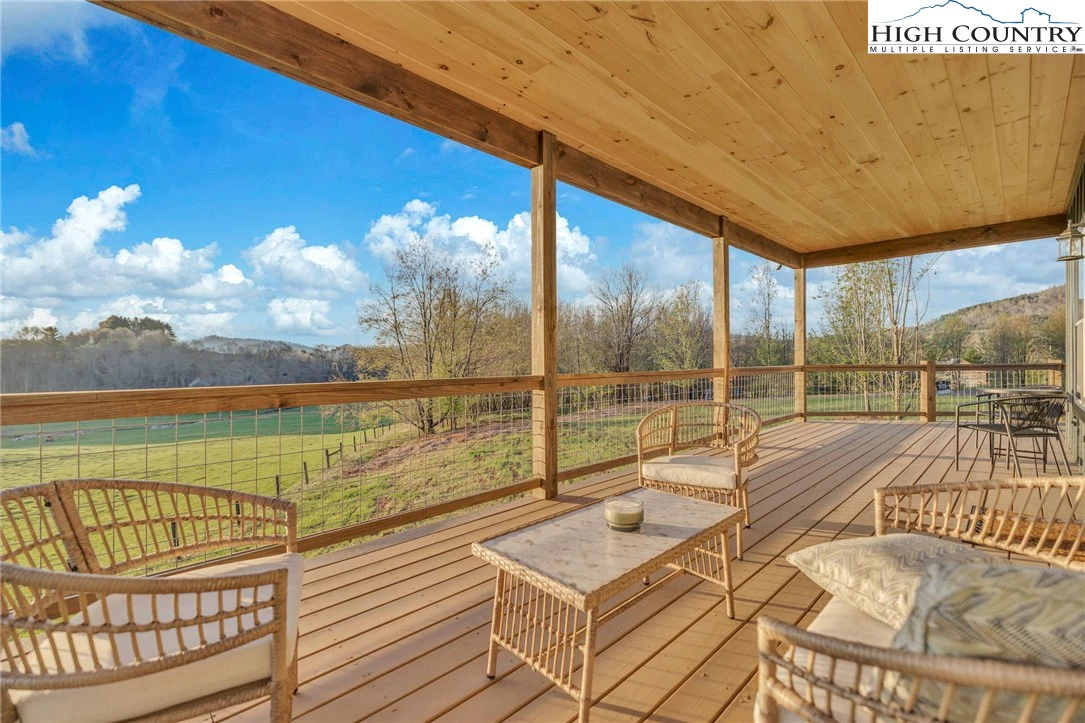 Image number 9 for the current listing