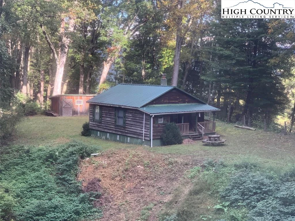 Image number 1 for the current listing