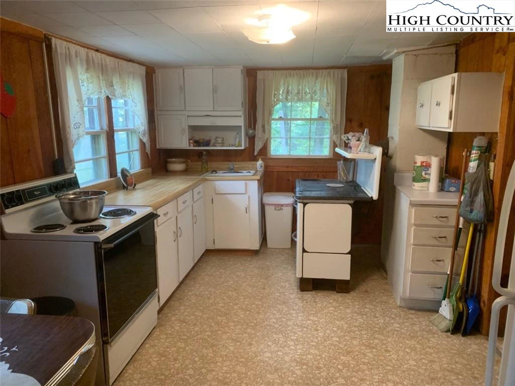Image number 7 for the current listing