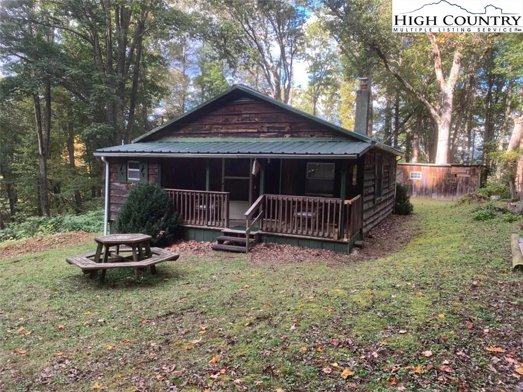 Image number 14 for the current listing