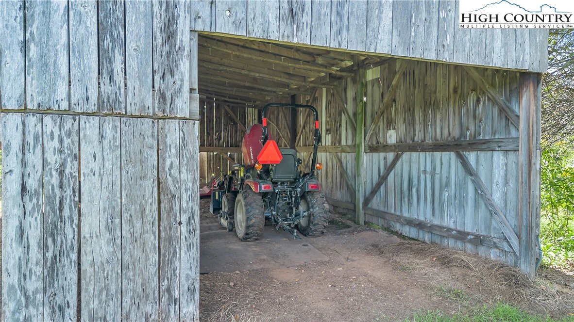 Image number 3 for the current listing