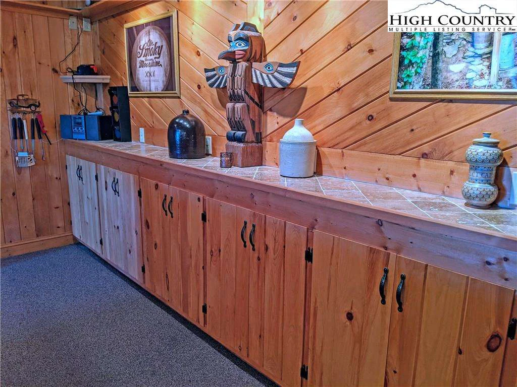 Image number 6 for the current listing