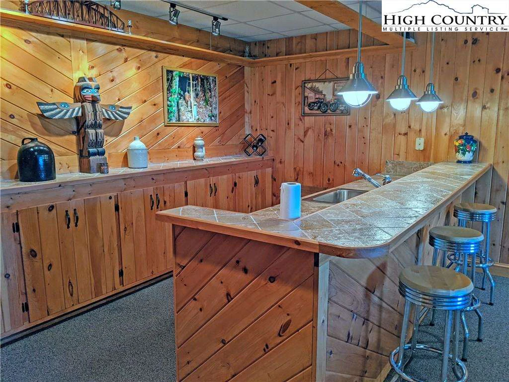 Image number 7 for the current listing