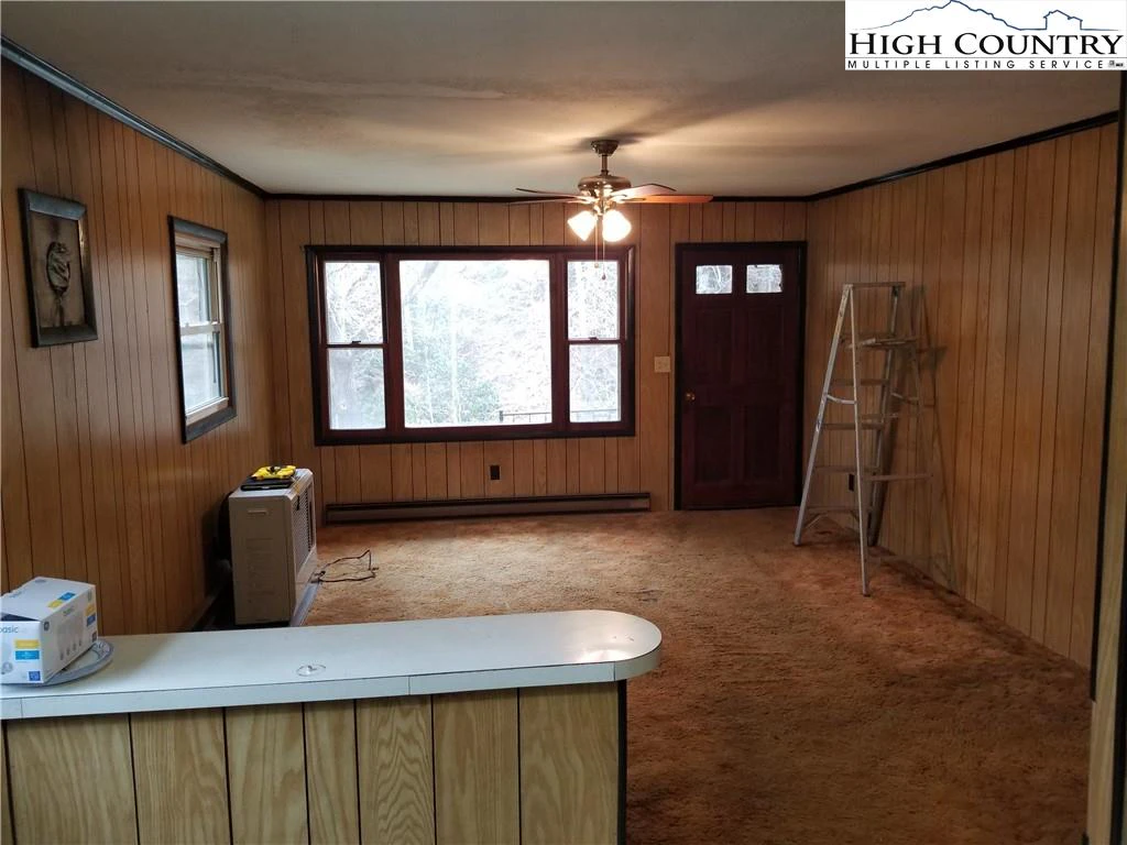 Image number 4 for the current listing