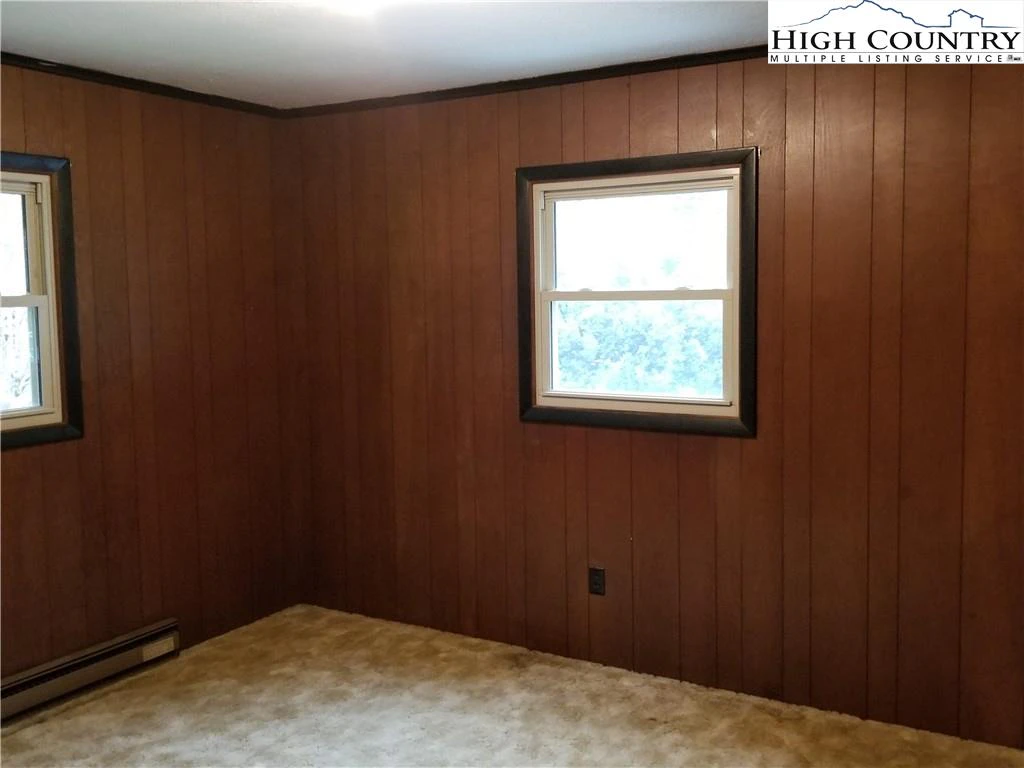 Image number 6 for the current listing