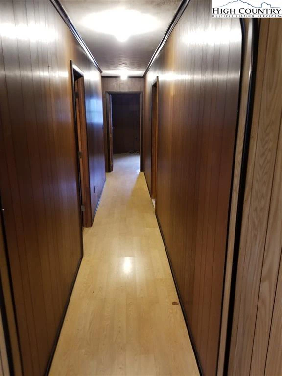 Image number 7 for the current listing