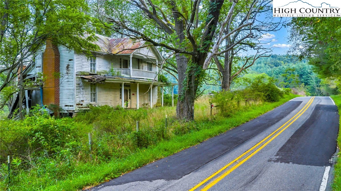 Image number 2 for the current listing