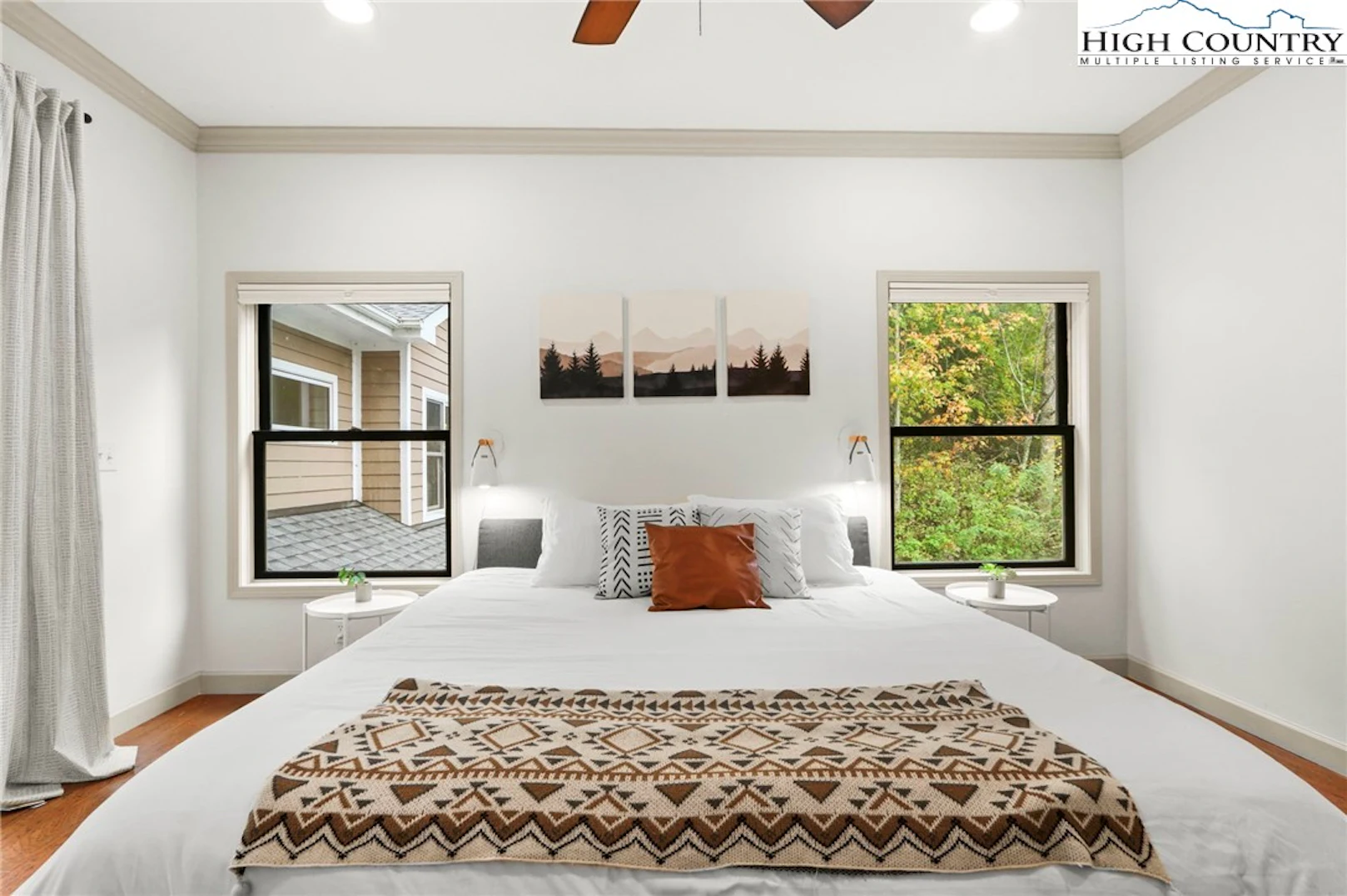 Image number 3 for the current listing