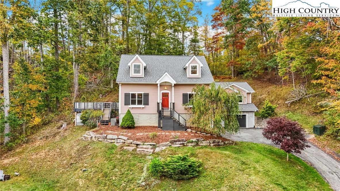 Image number 1 for the current listing