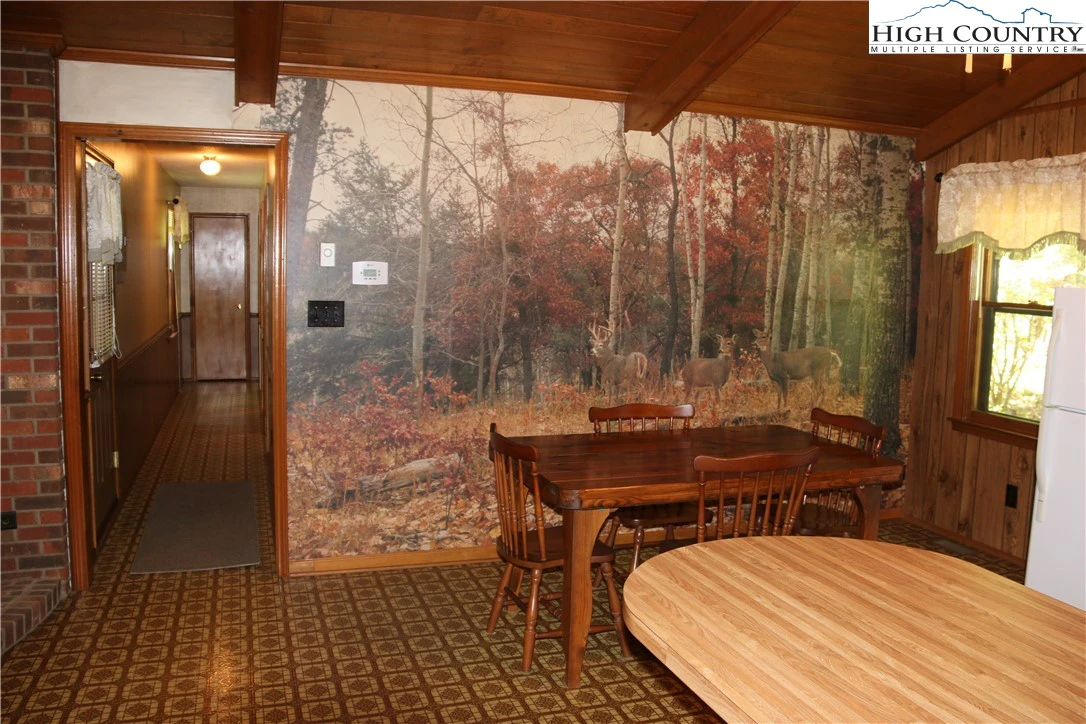 Image number 21 for the current listing