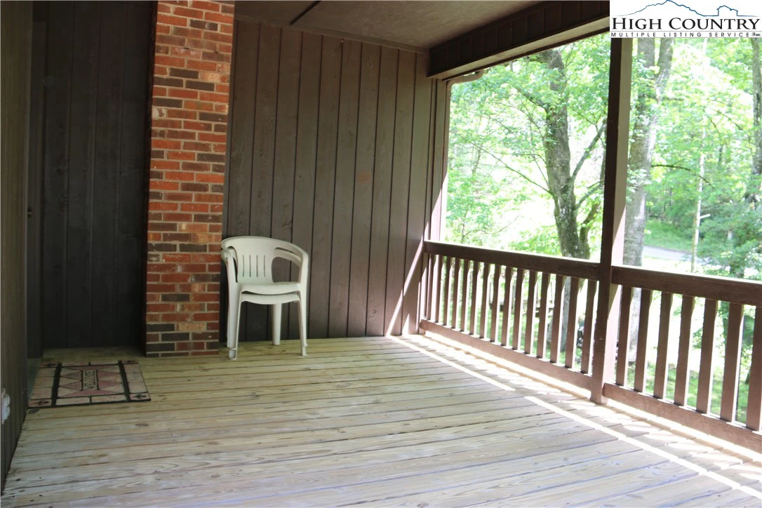 Image number 7 for the current listing
