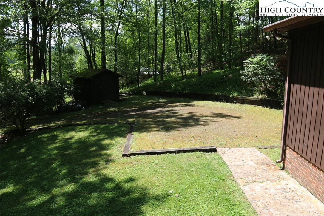 Image number 12 for the current listing