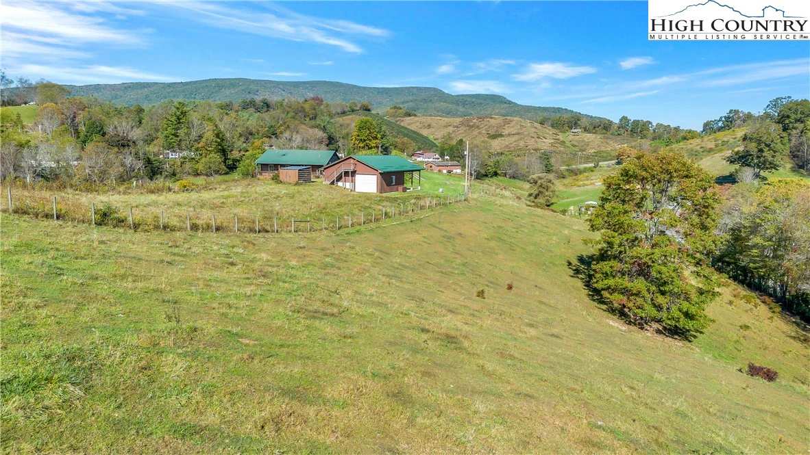 Image number 17 for the current listing