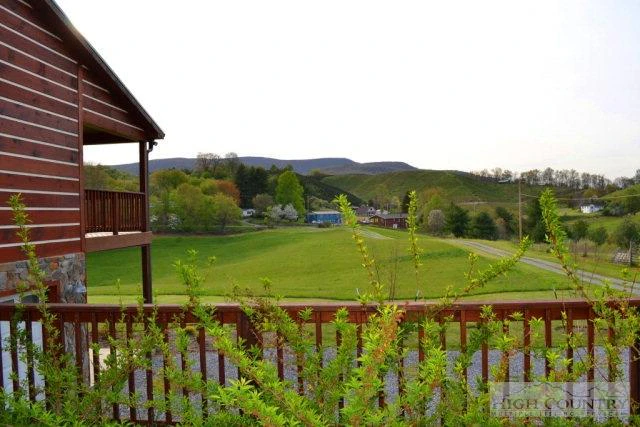 Image number 14 for the current listing