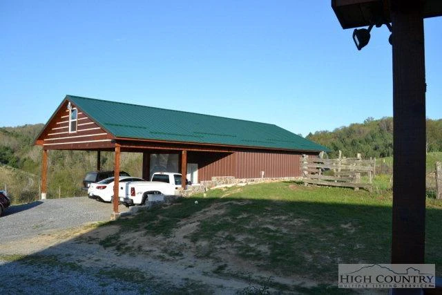 Image number 11 for the current listing