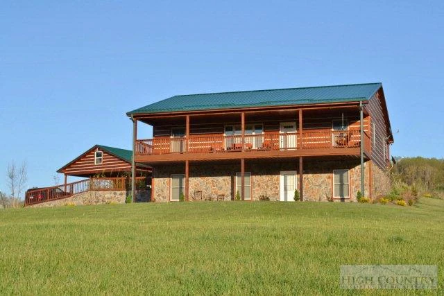 Image number 10 for the current listing