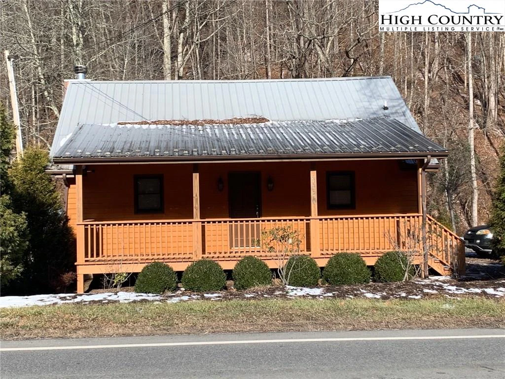 Image number 1 for the current listing