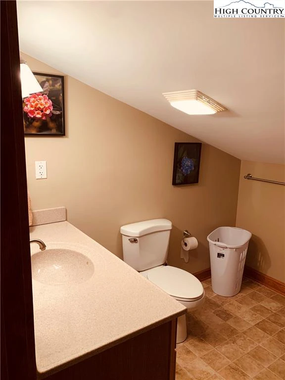 Image number 12 for the current listing