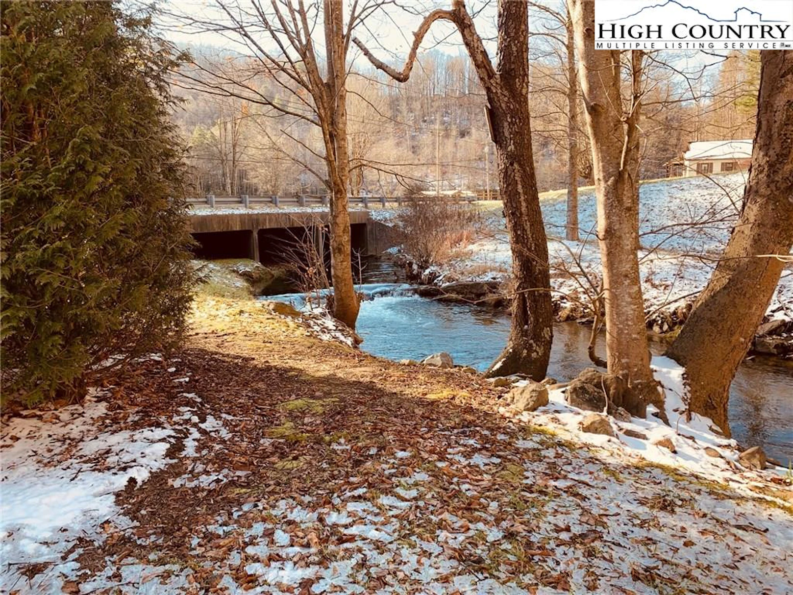 Image number 8 for the current listing