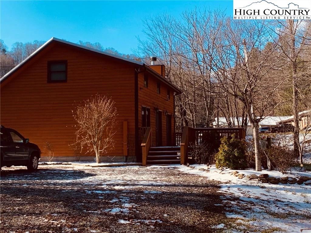 Image number 14 for the current listing