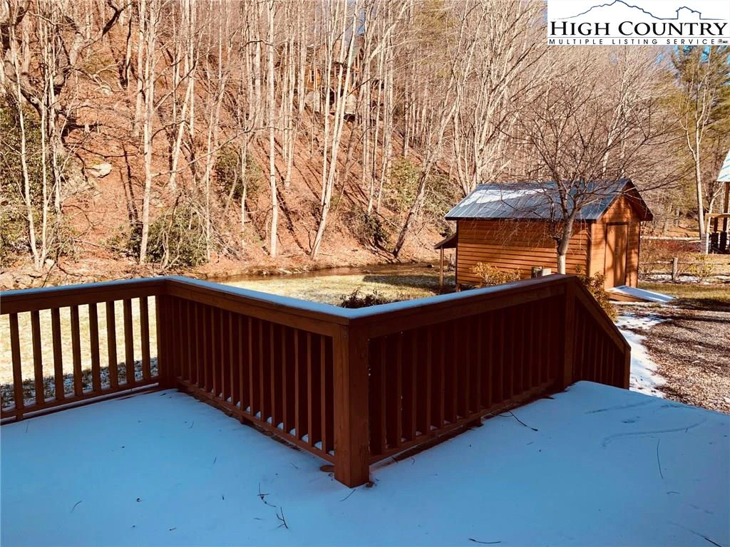 Image number 18 for the current listing