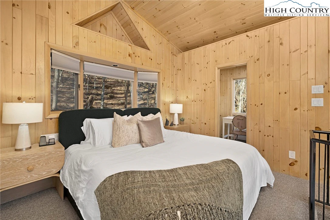 Image number 20 for the current listing