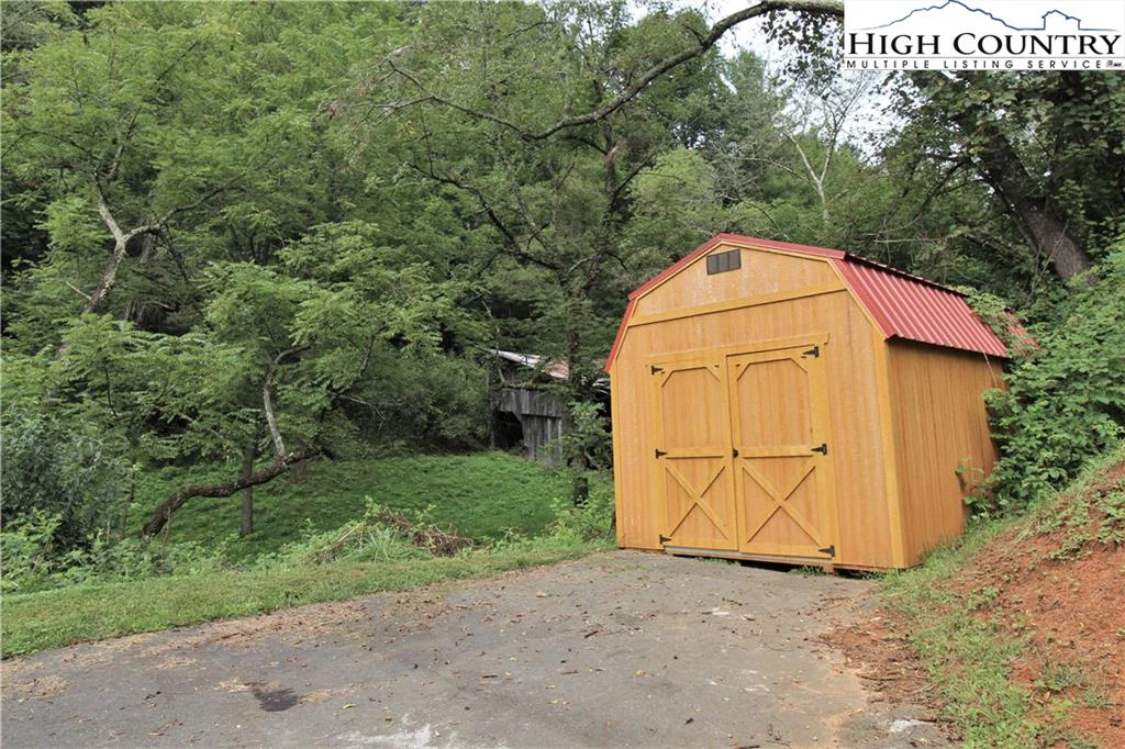 Image number 5 for the current listing
