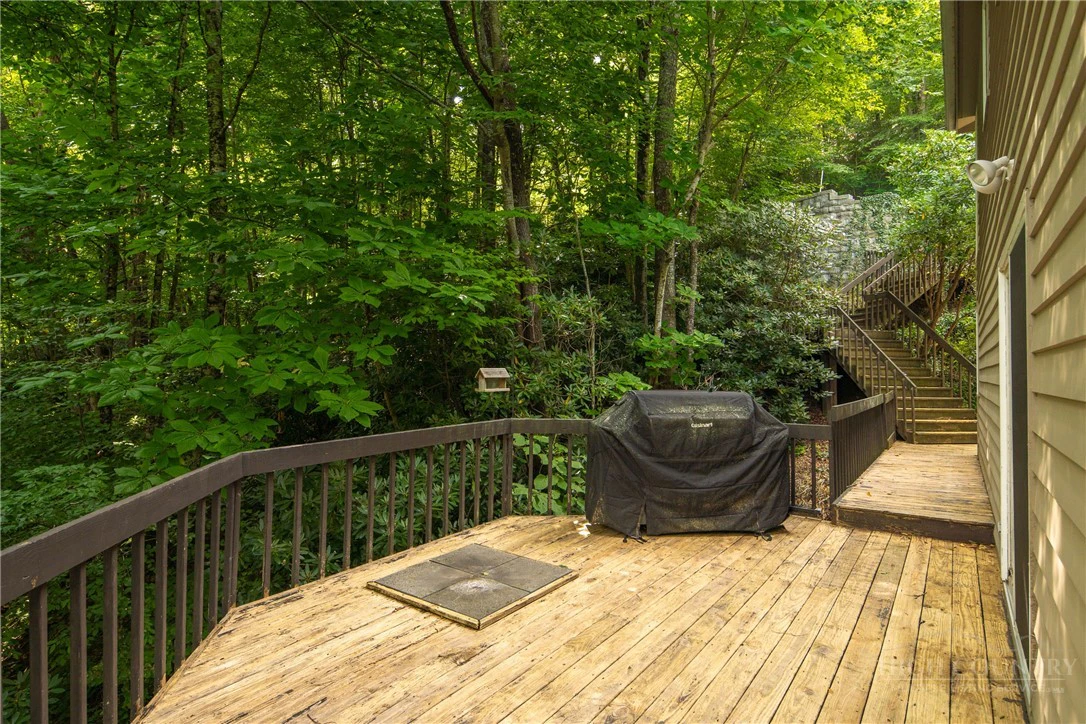 Image number 11 for the current listing
