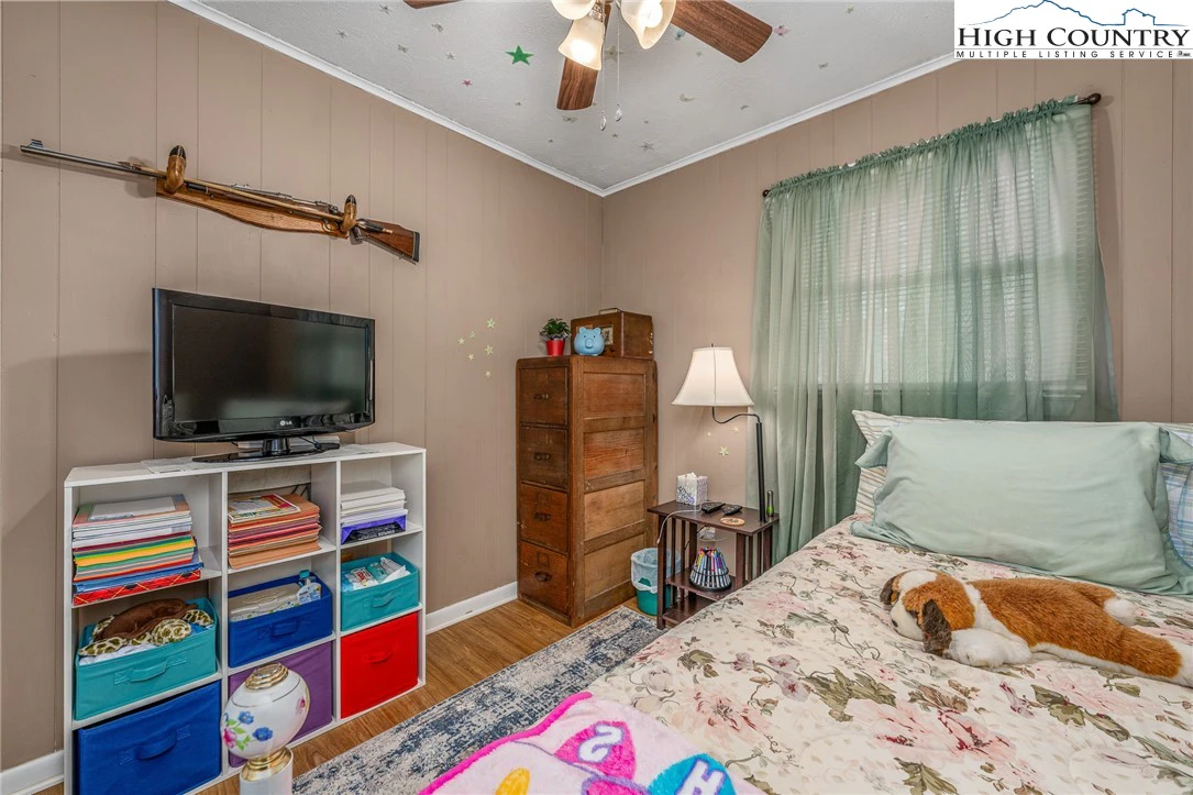 Image number 6 for the current listing