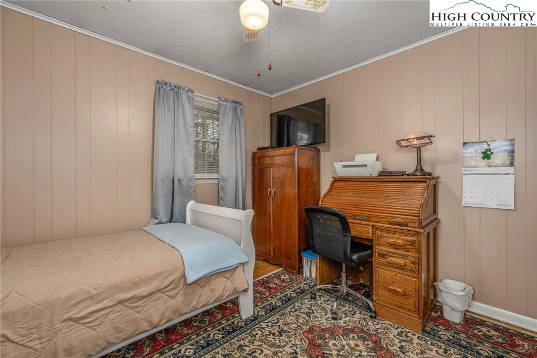 Image number 9 for the current listing