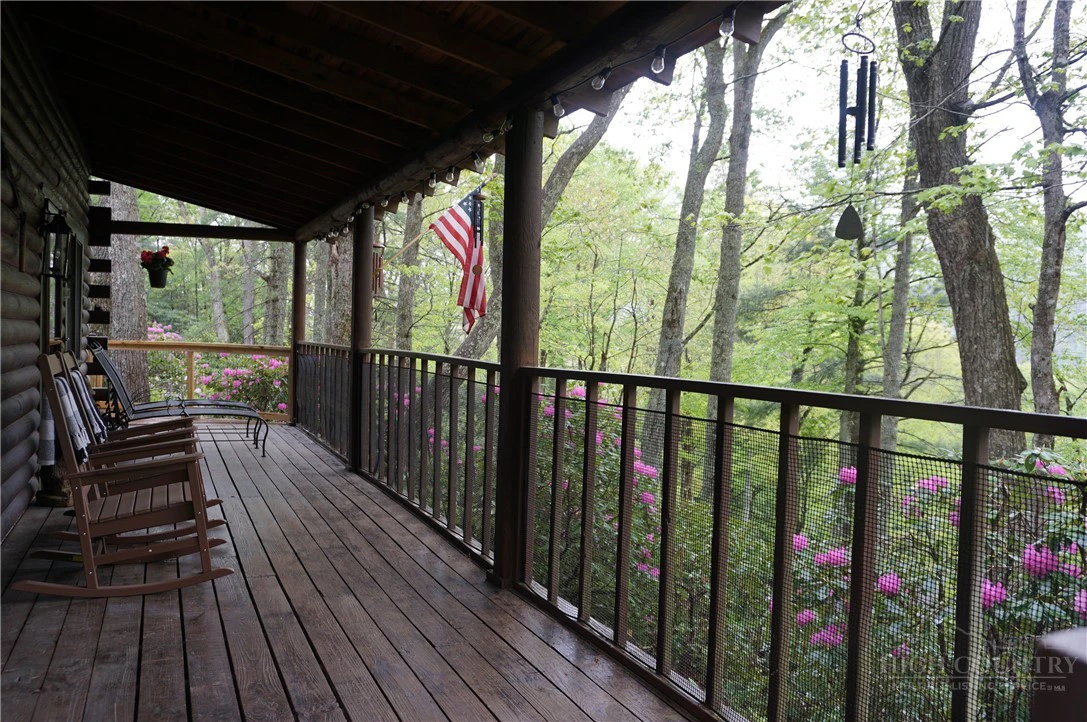 Image number 15 for the current listing