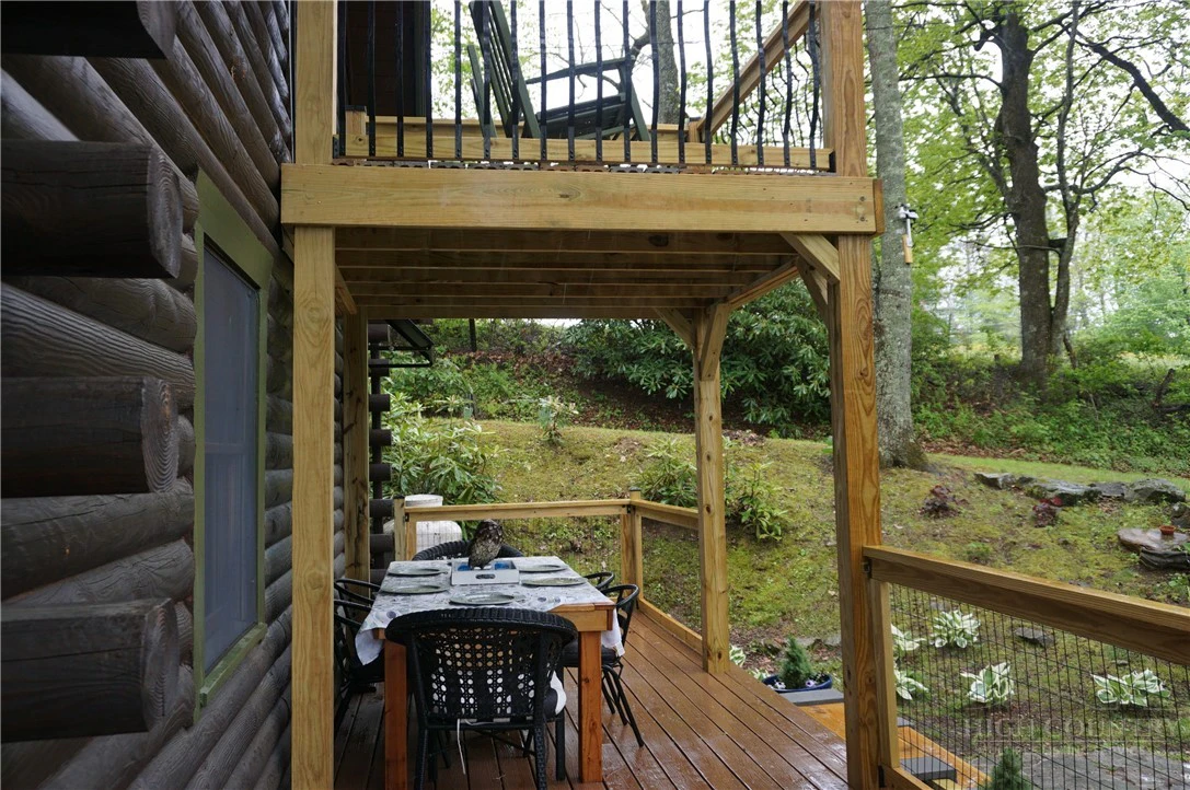 Image number 11 for the current listing